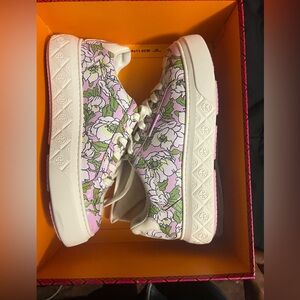 Like New Tory Burch Ladybug Sneaker Leather